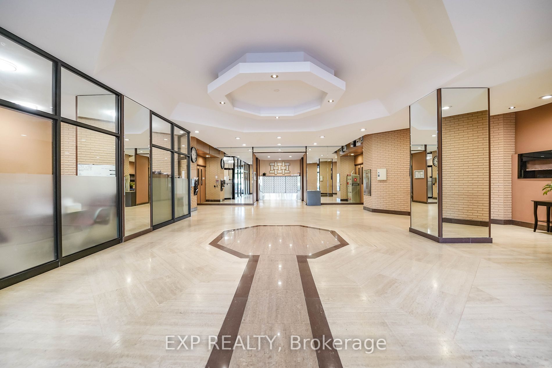 10 Gateway Blvd, #218