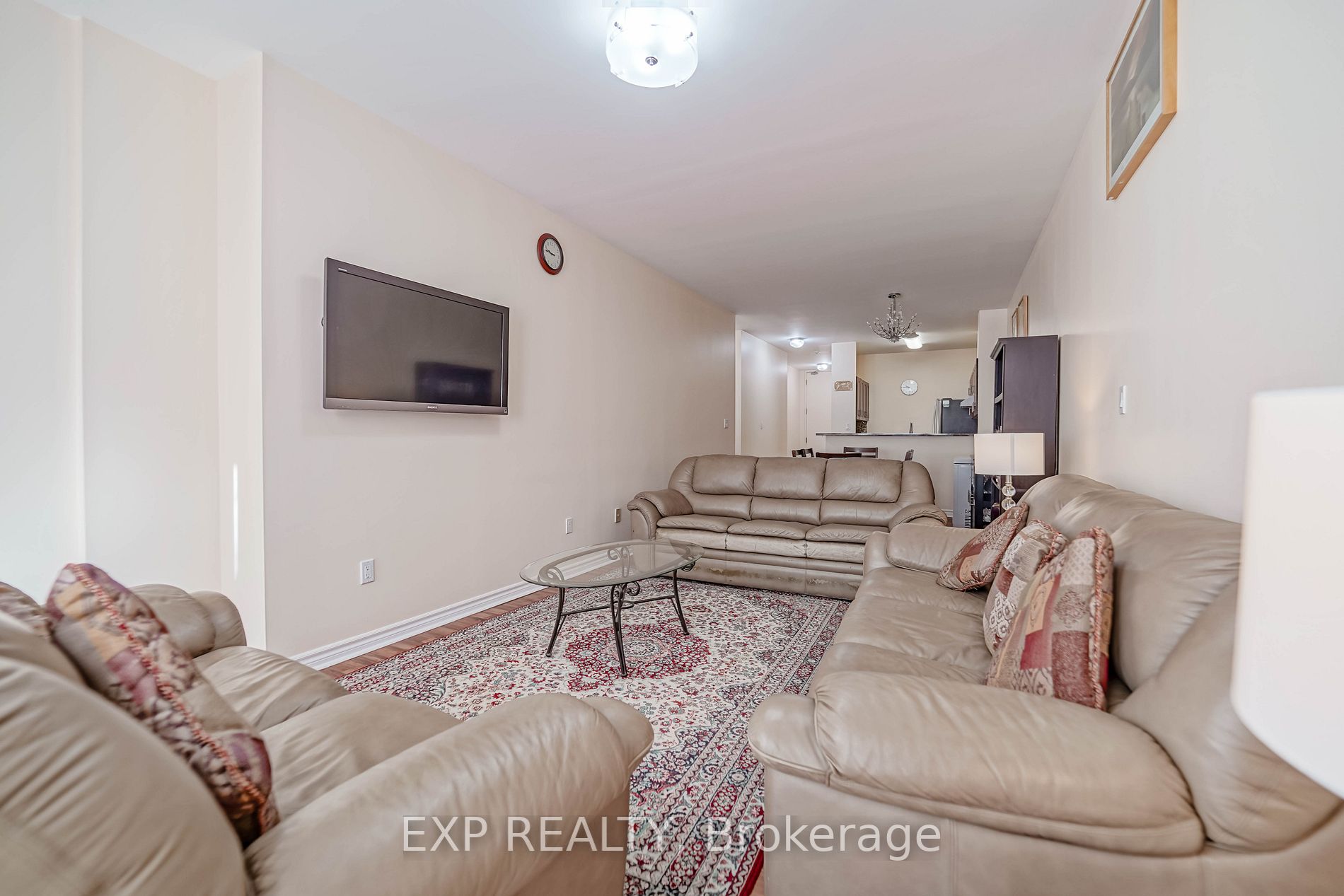 10 Gateway Blvd, #218