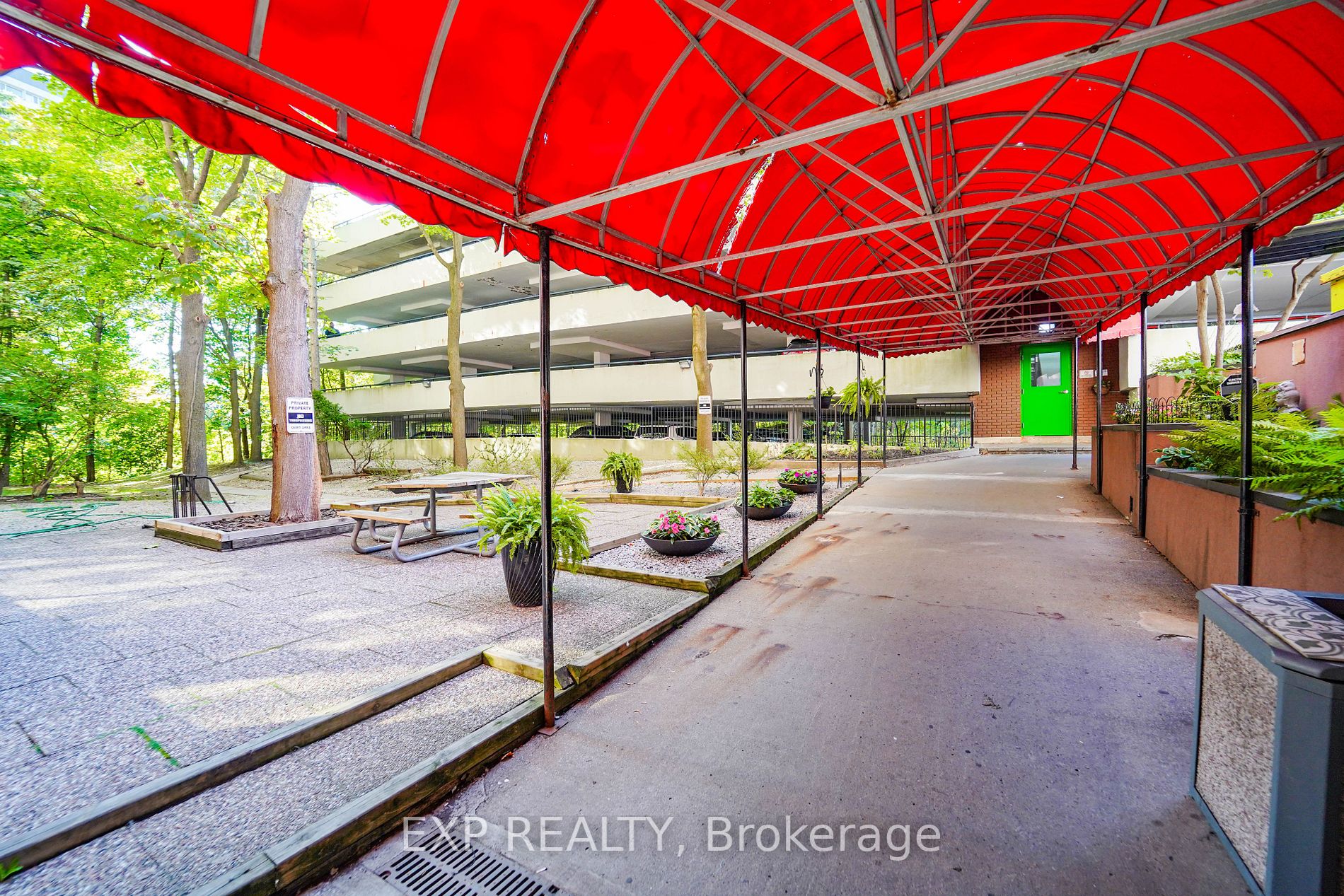 10 Gateway Blvd, #218