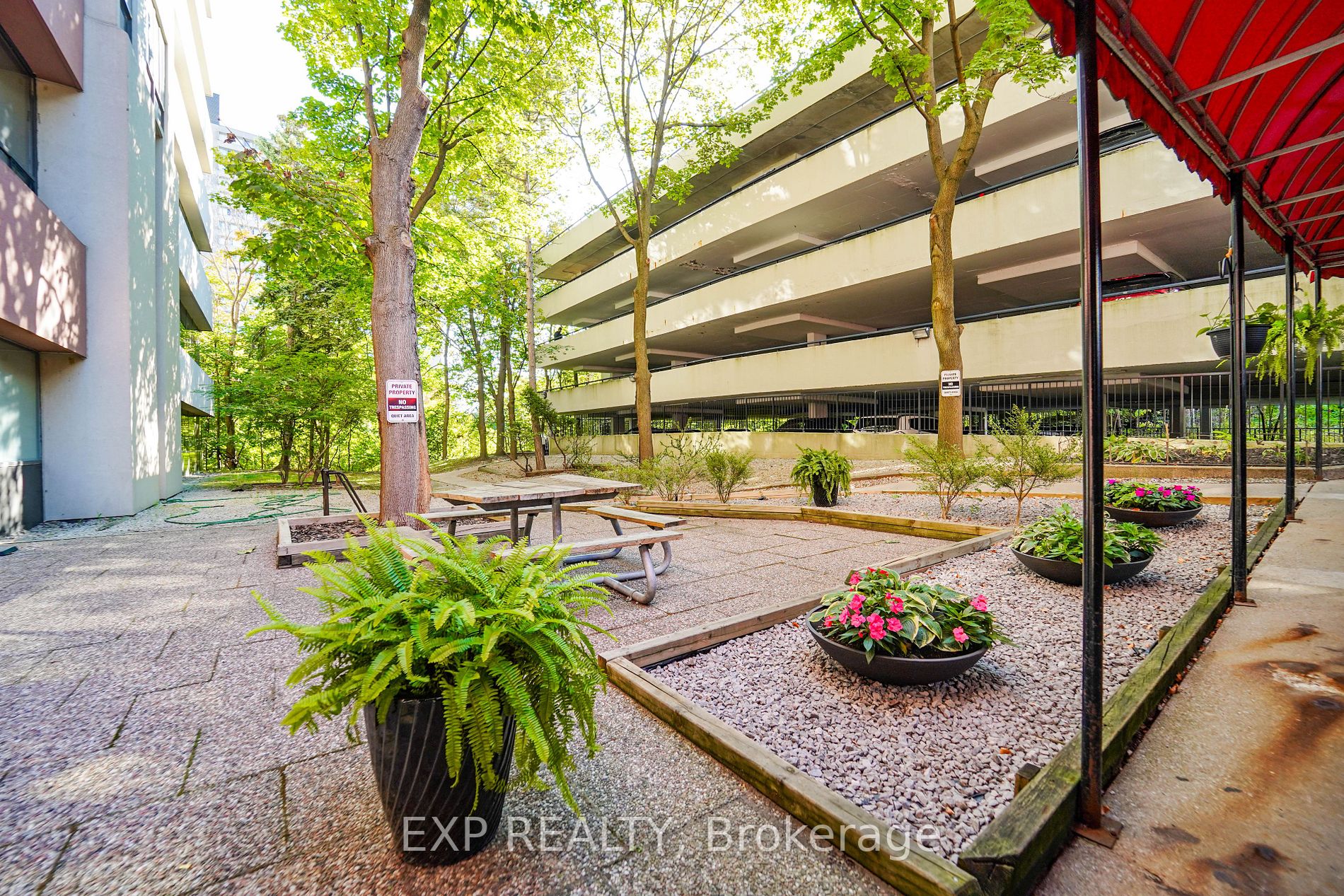 10 Gateway Blvd, #218