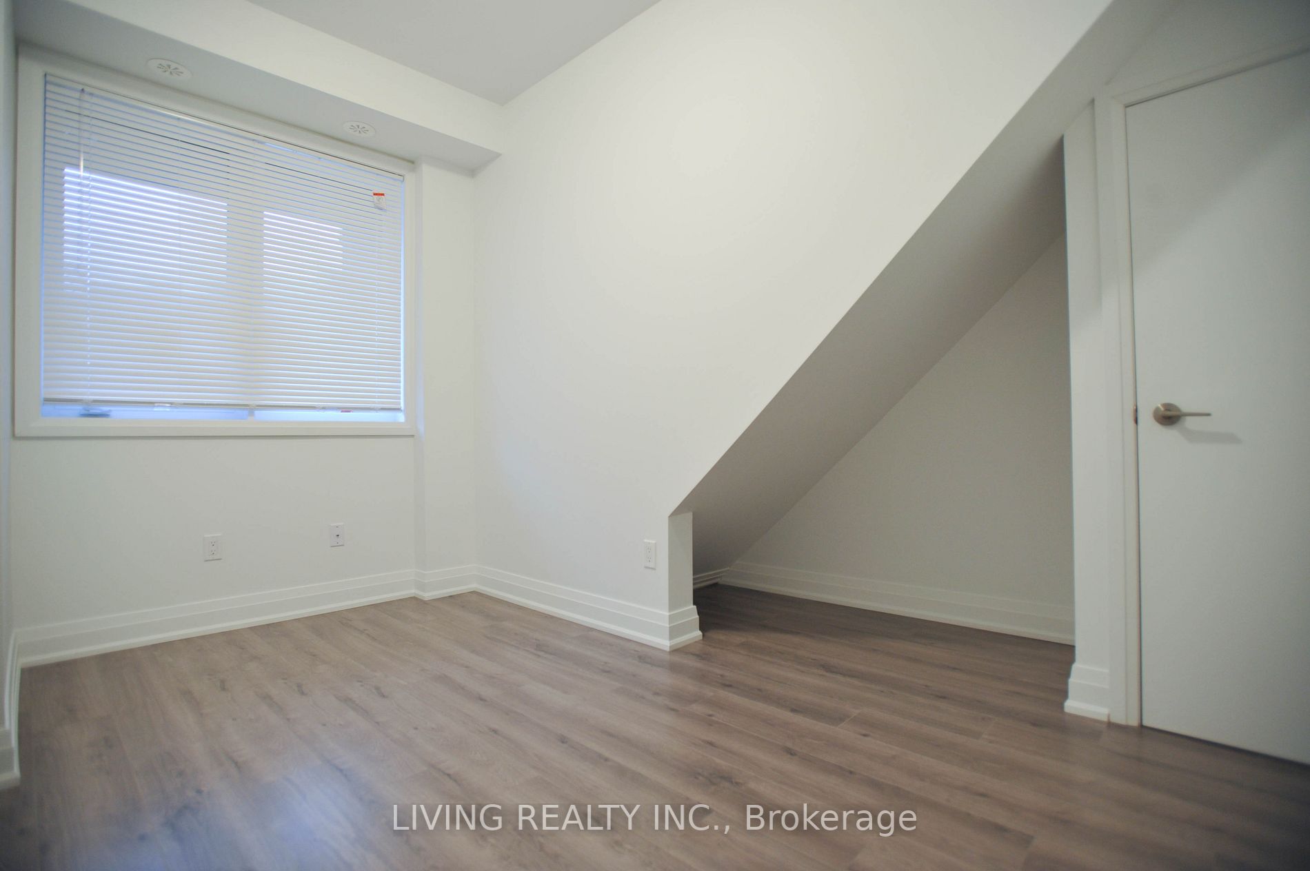 780 Sheppard Ave E, #36