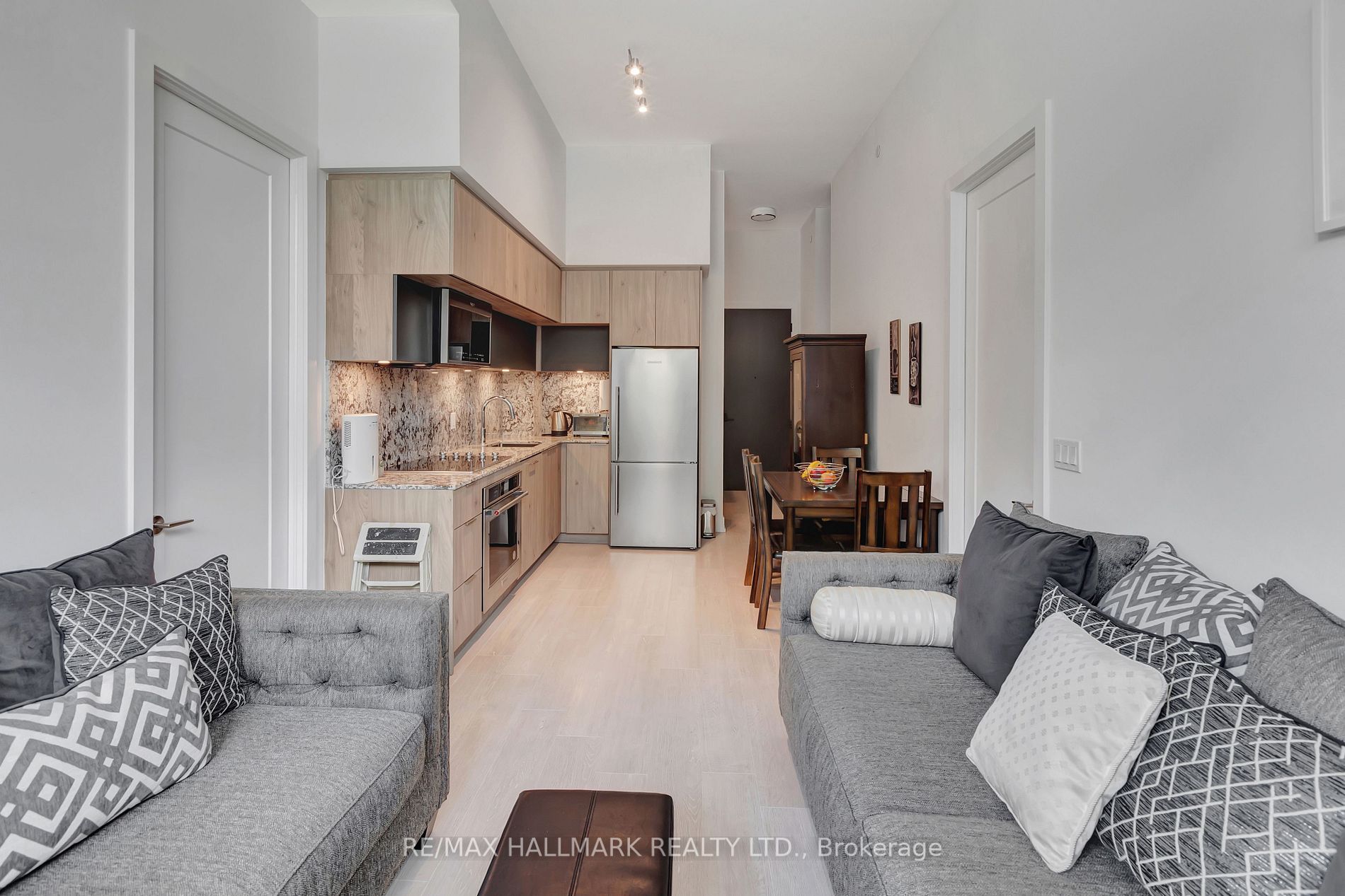 25 Adra Grado Way, #243