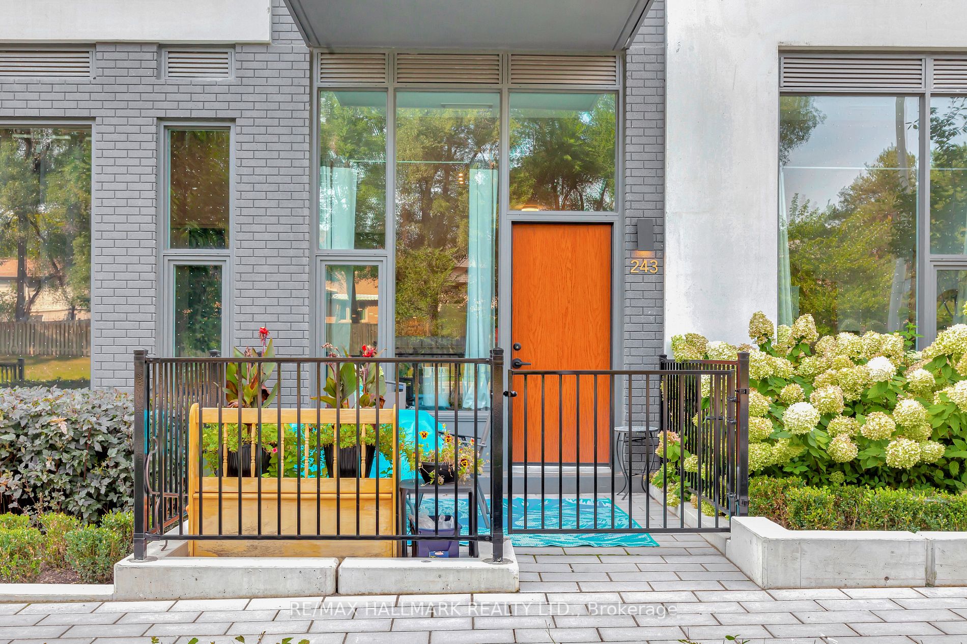 25 Adra Grado Way, #243