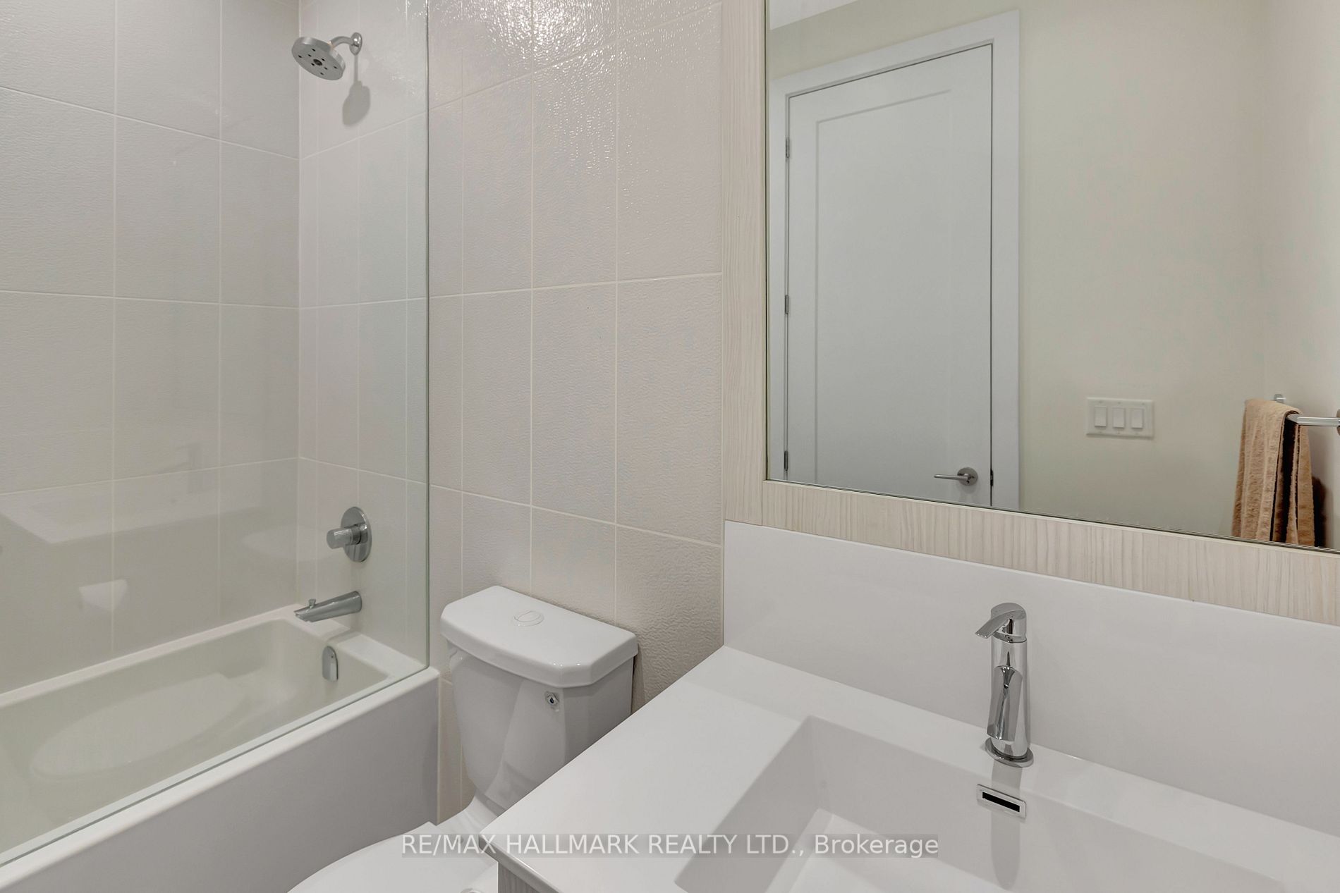 25 Adra Grado Way, #243