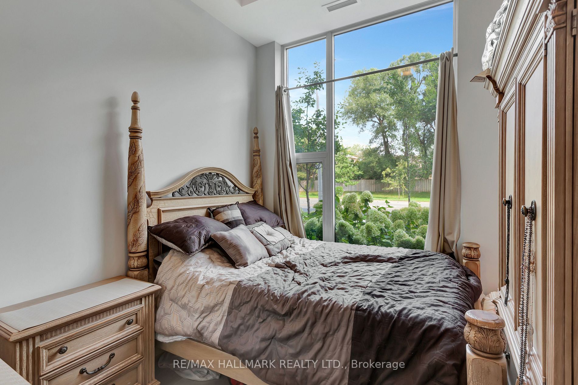 25 Adra Grado Way, #243