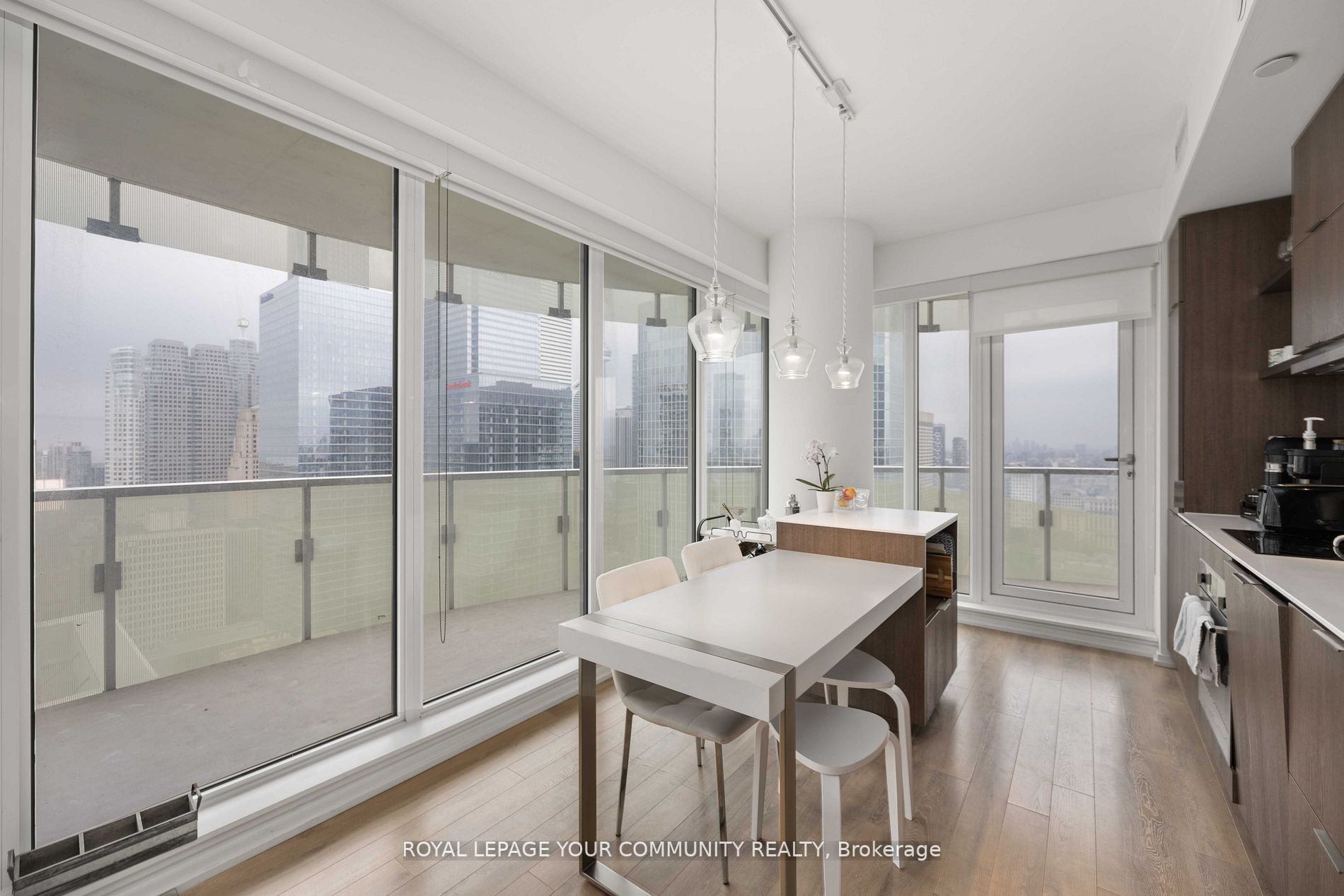 197 Yonge St, #3209