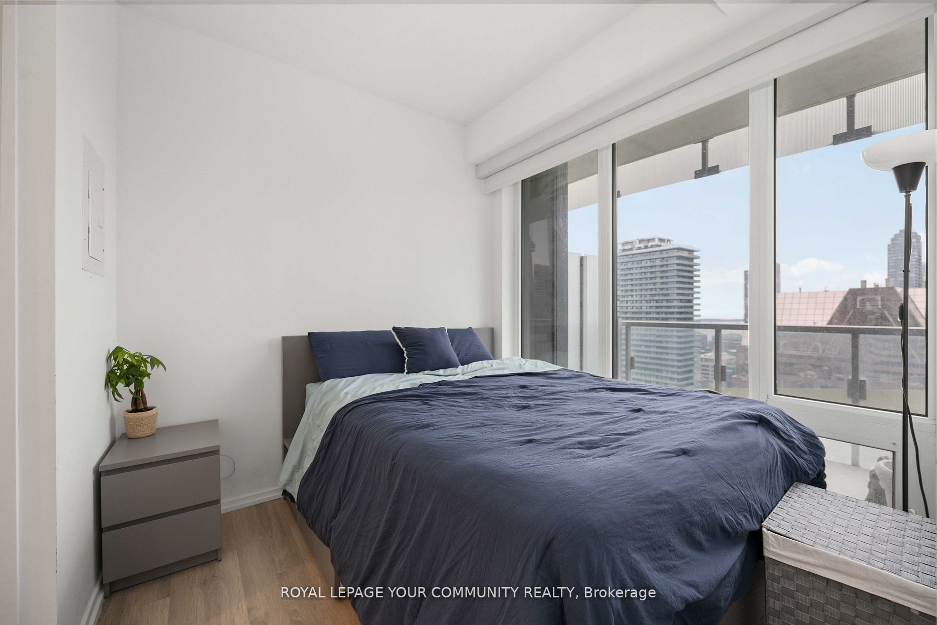 197 Yonge St, #3209