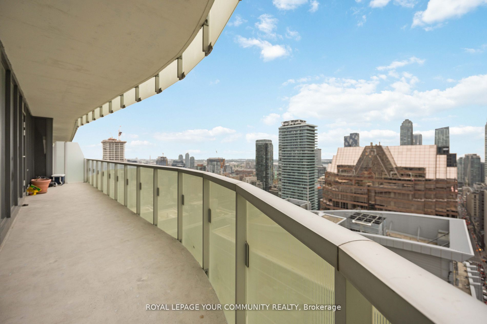 197 Yonge St, #3209