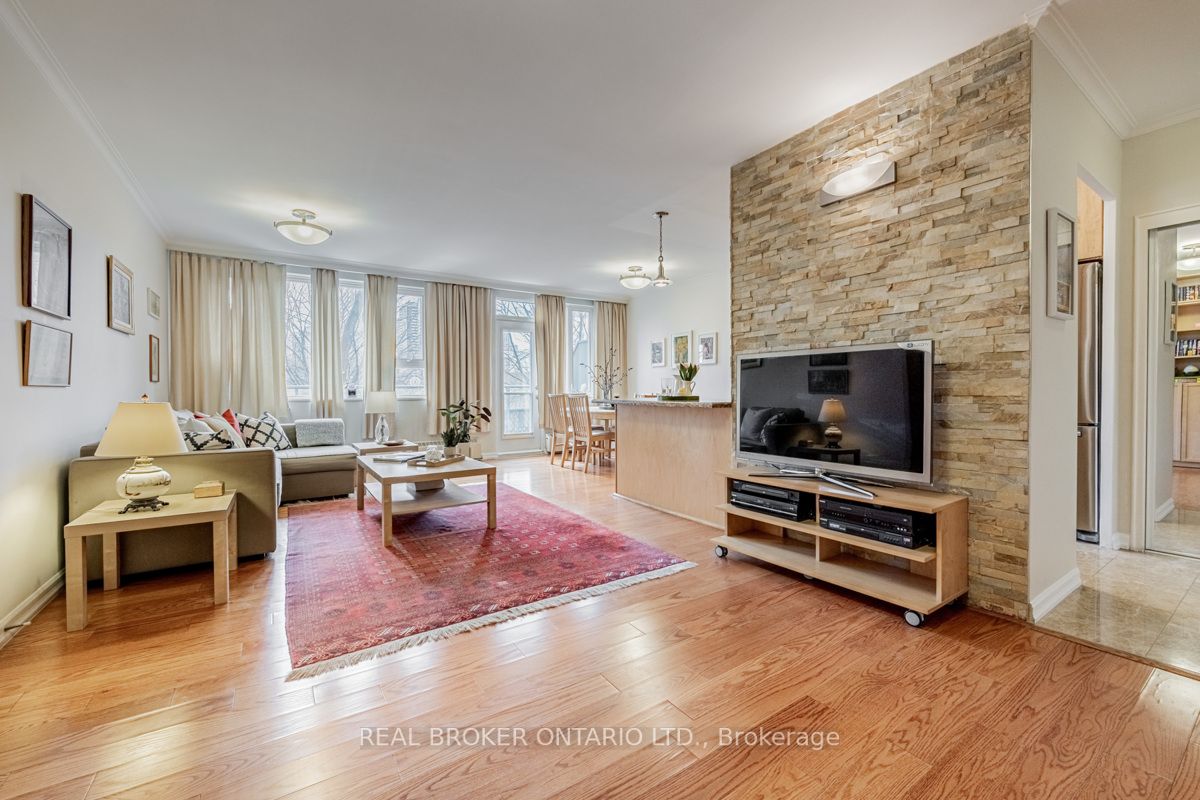 40 Glen Rd, #310