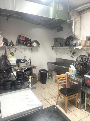 850 Sheppard Ave W