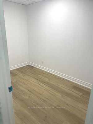 850 Sheppard Ave W