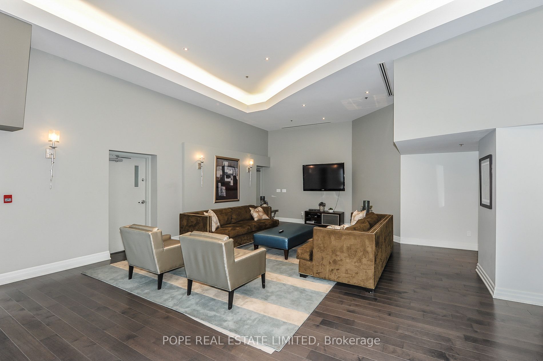 550 Queens Quay W, #505