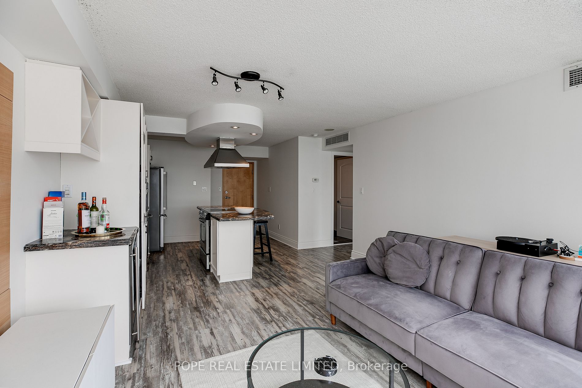 550 Queens Quay W, #505