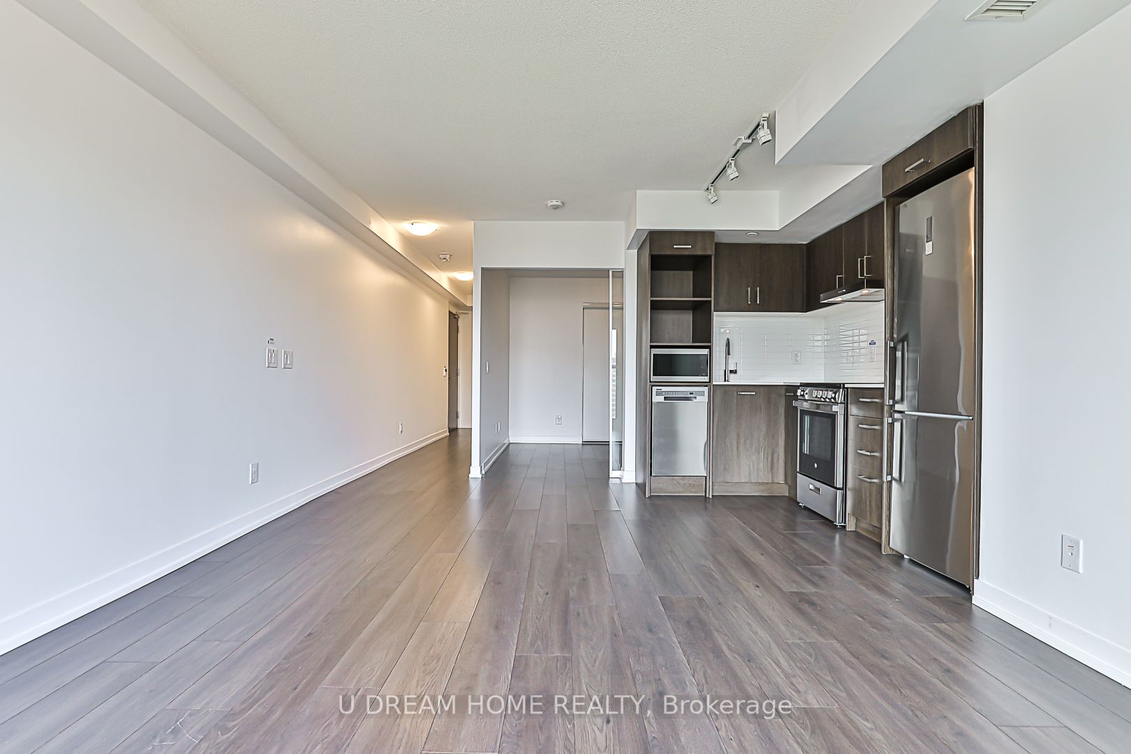 219 Dundas St E, #1201
