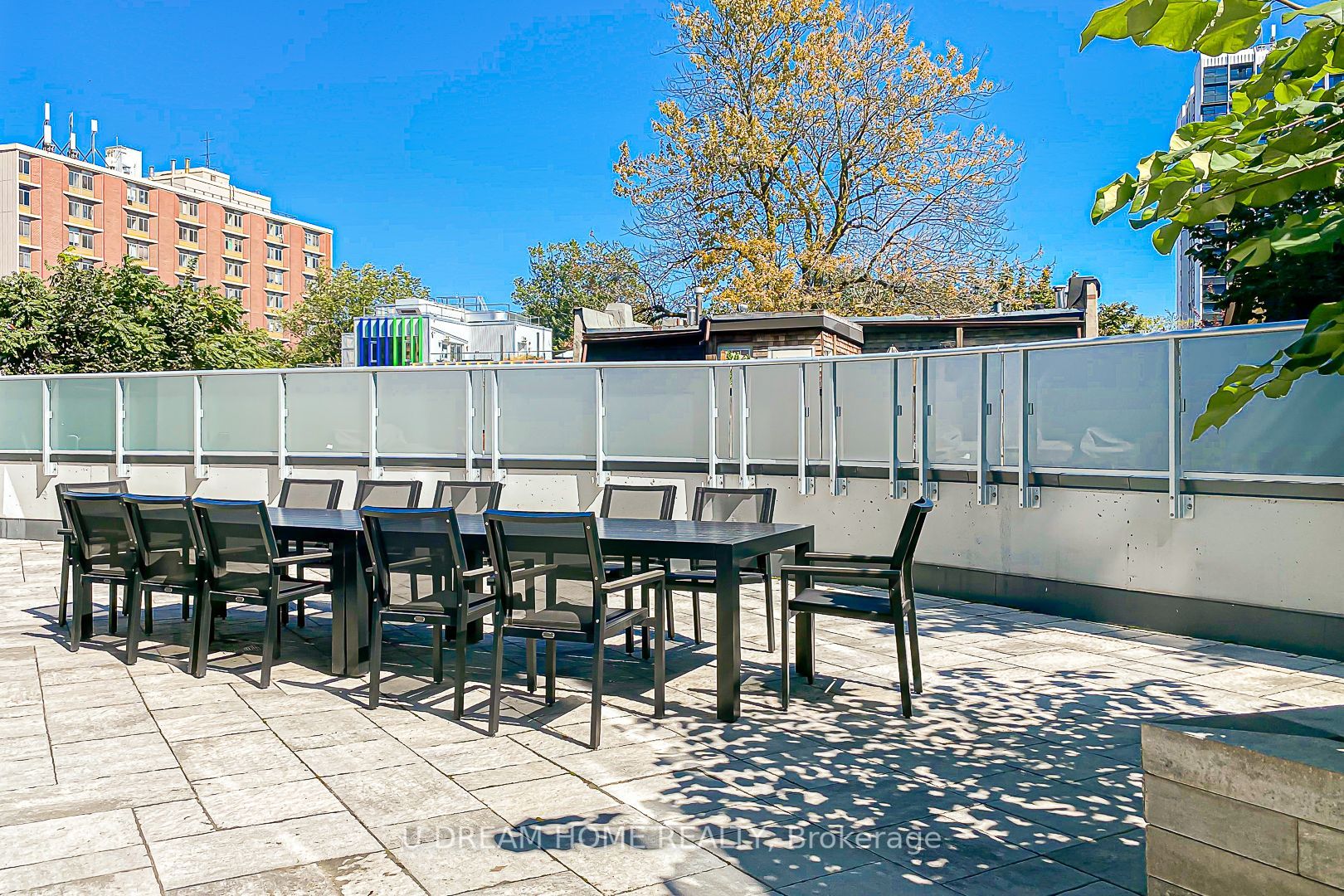 219 Dundas St E, #1201