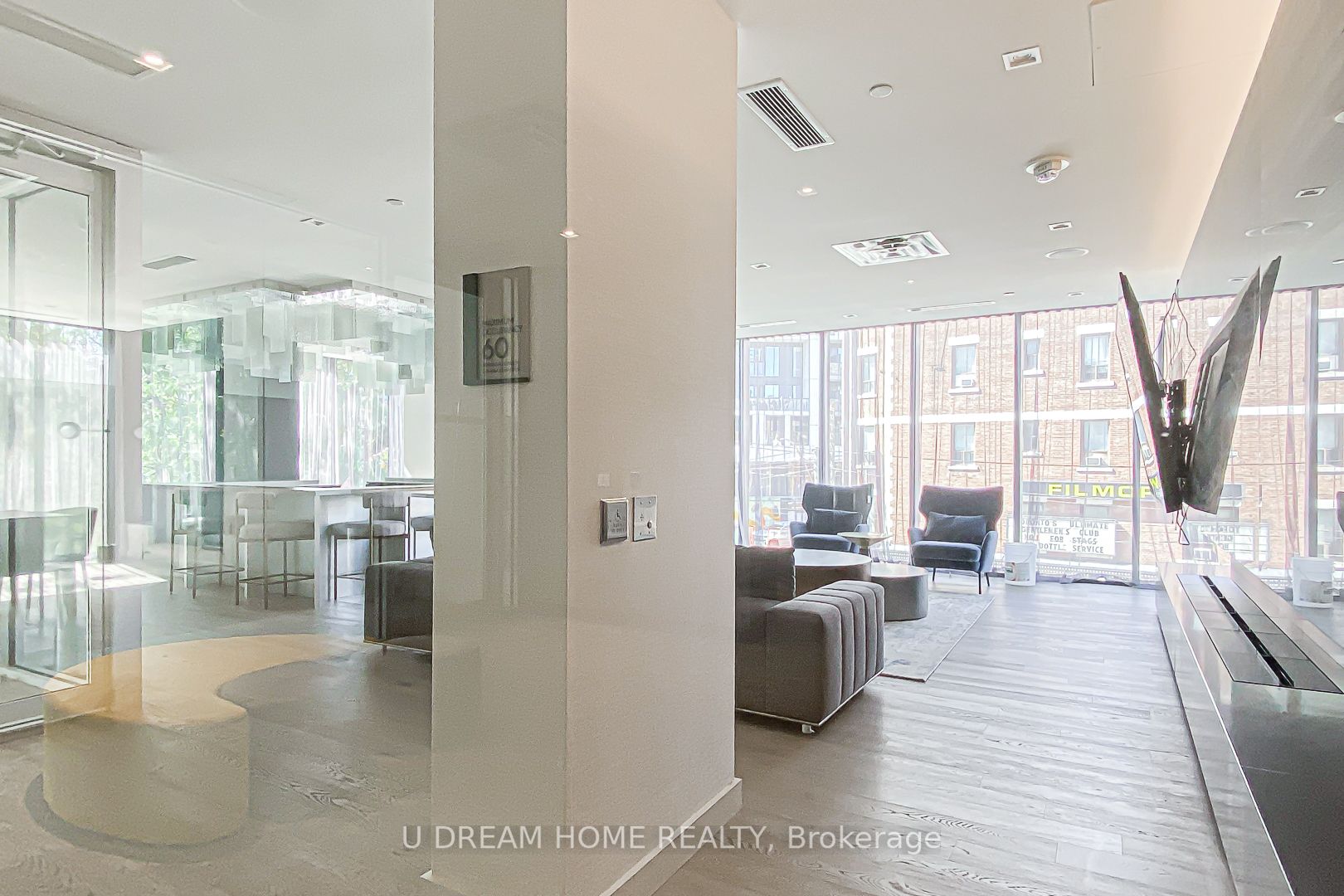 219 Dundas St E, #1201