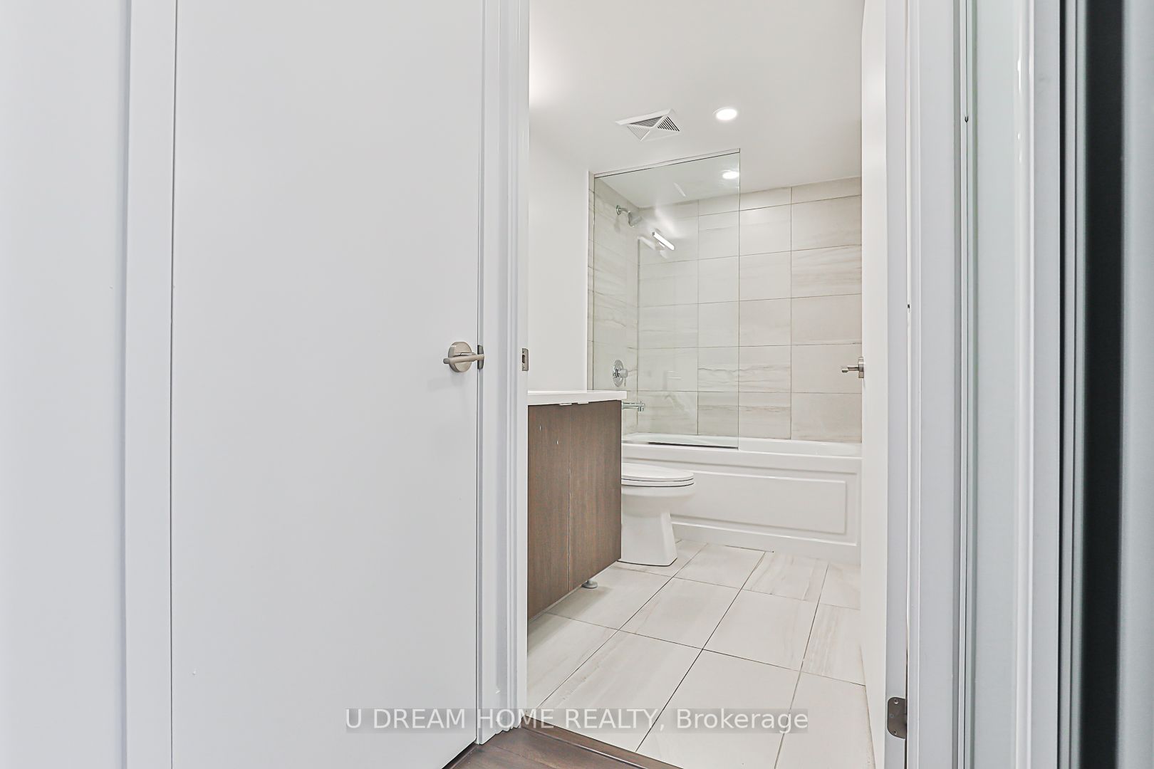 219 Dundas St E, #1201