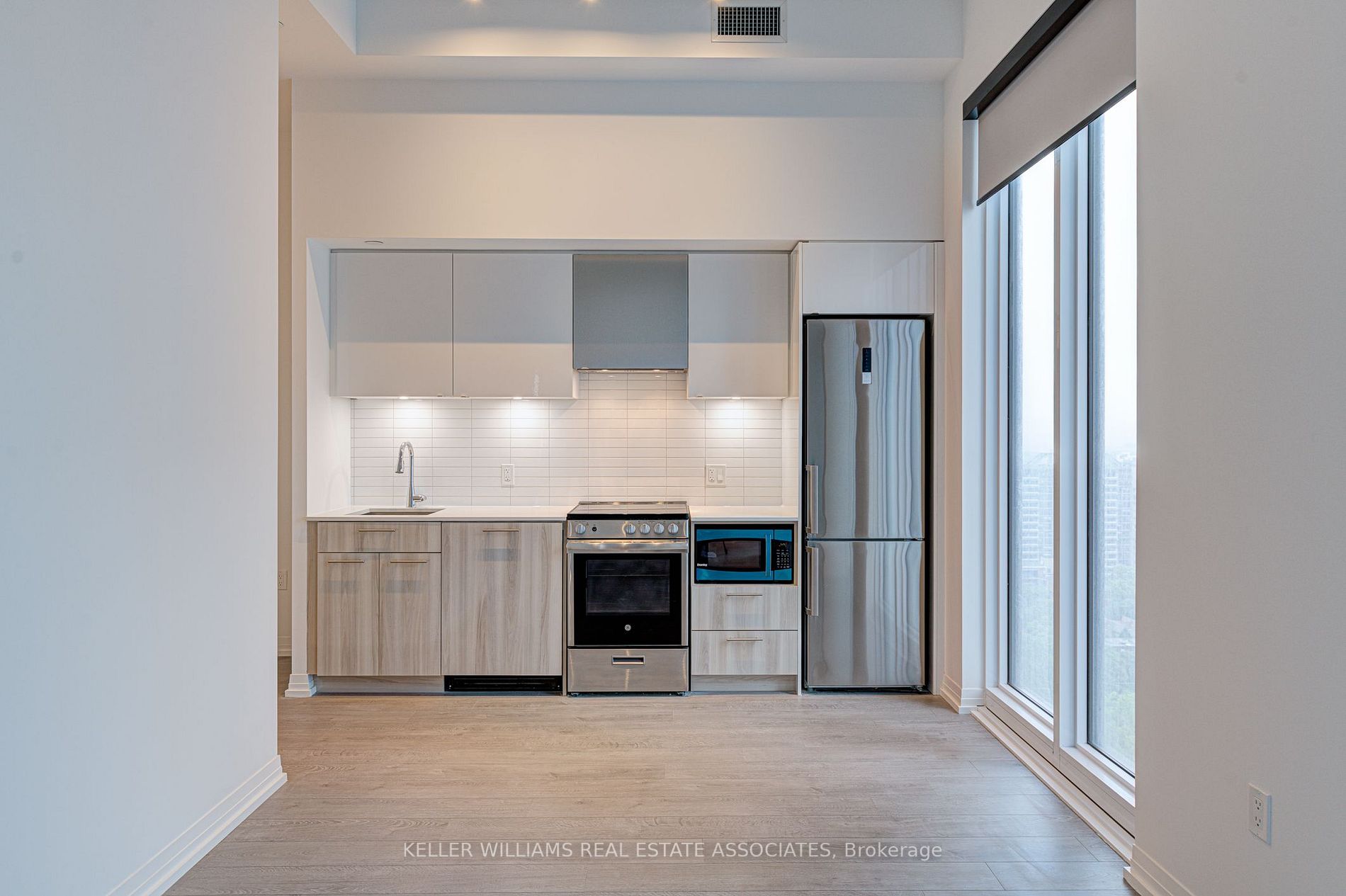 251 Jarvis St, #2001