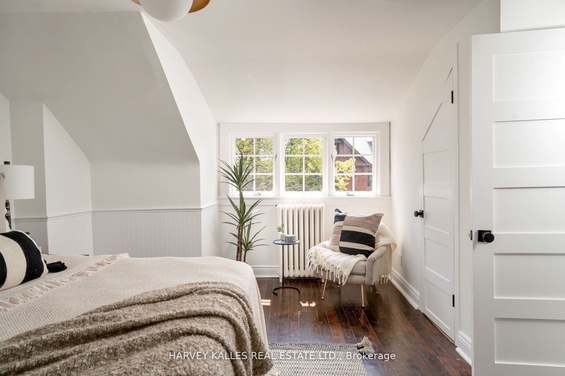 46 Montclair Ave