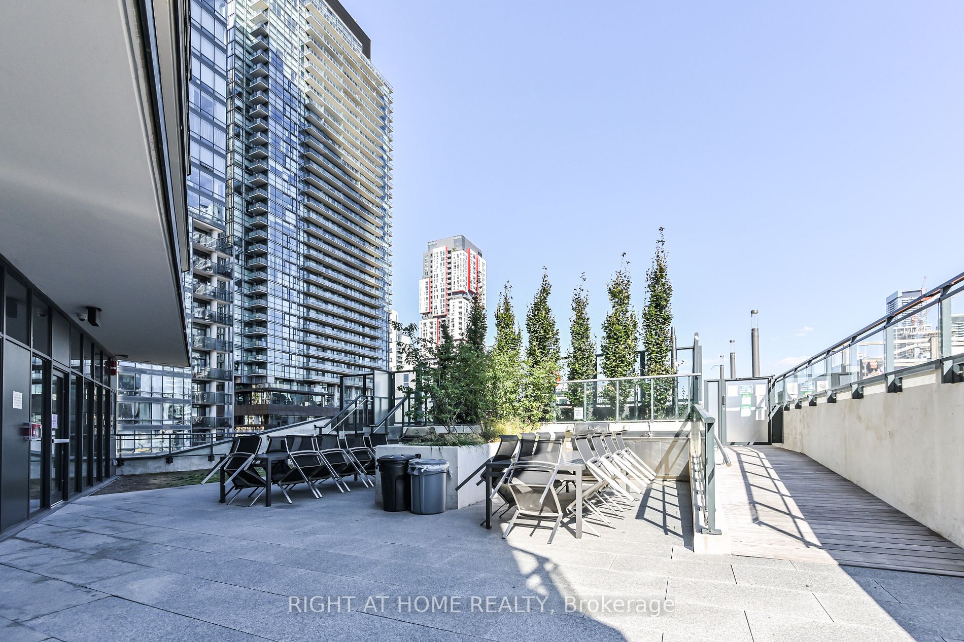 99 John St, #1202