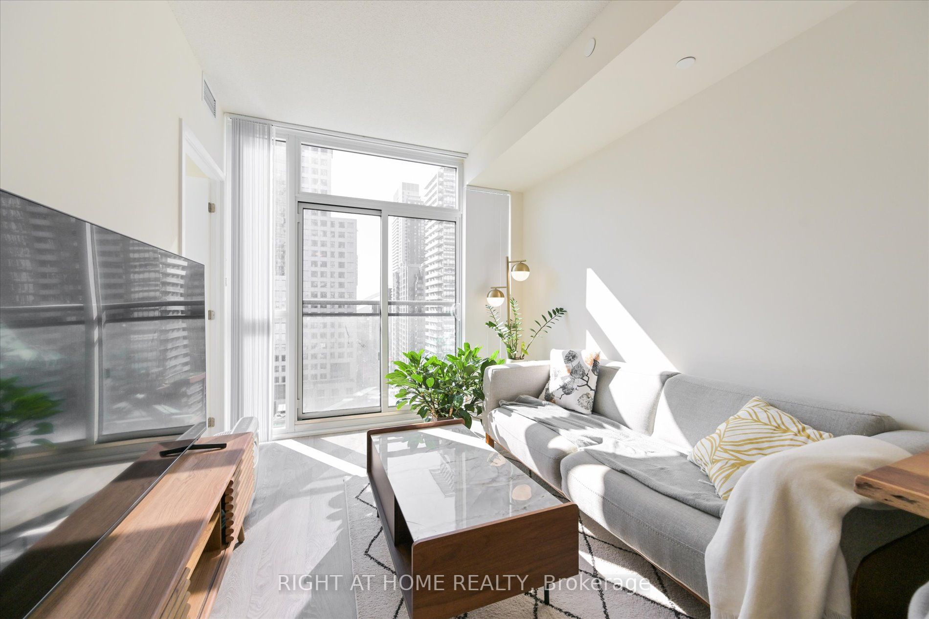 99 John St, #1202