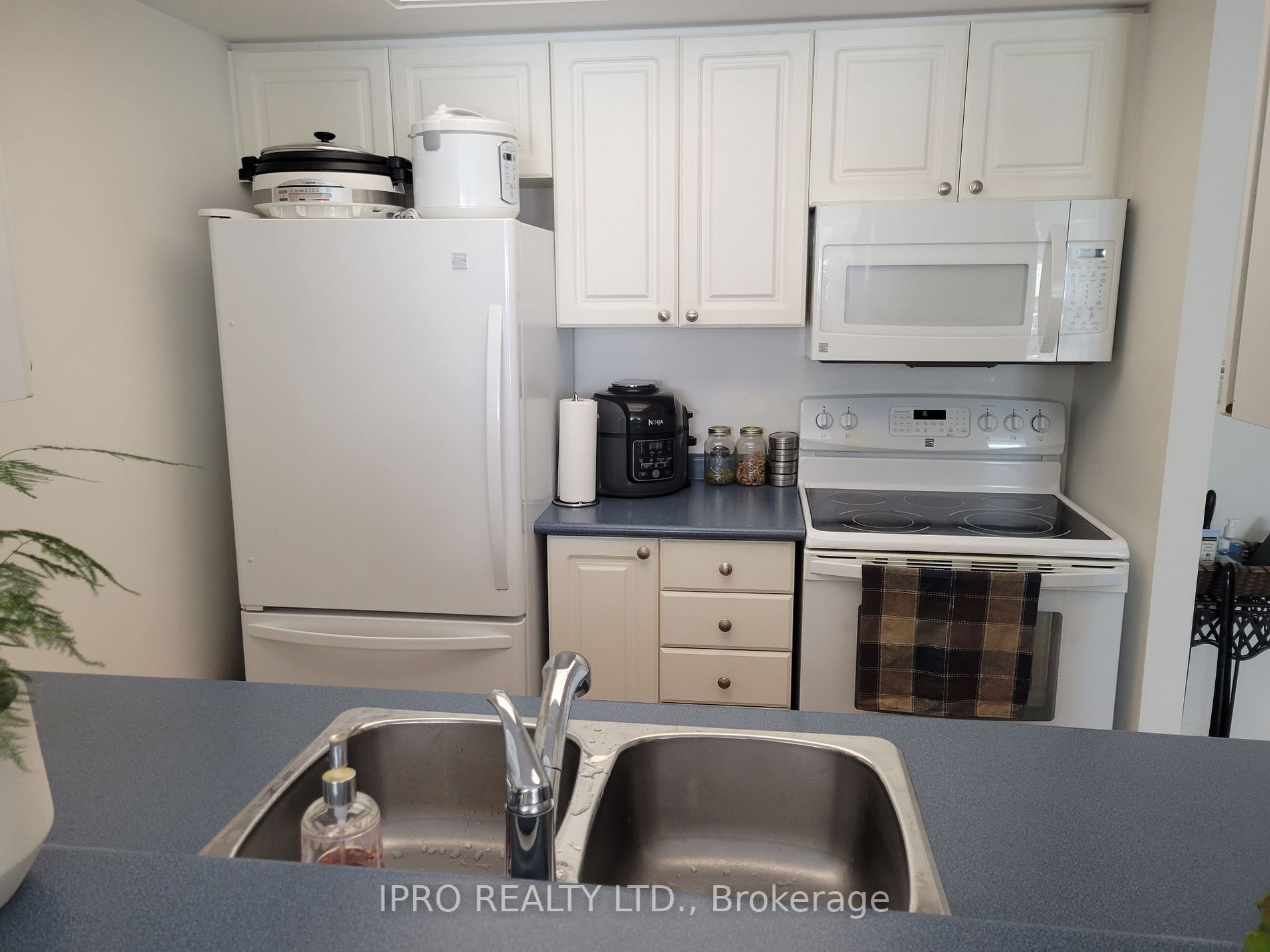 18 Concorde Place, #411