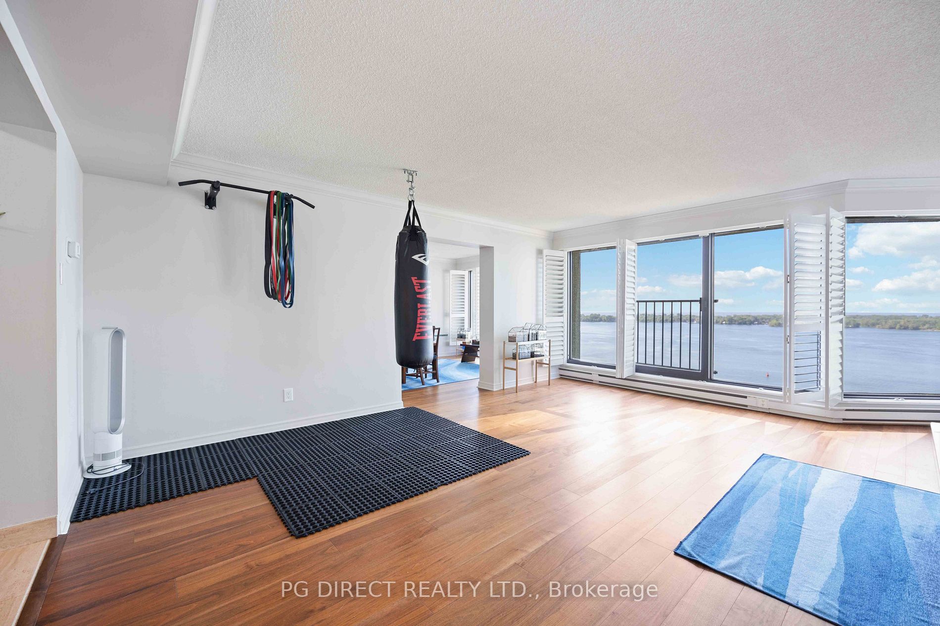 55 Harbour Sq, #1911