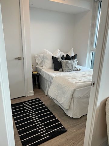 30 Tretti Way W, #720