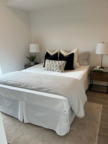 30 Tretti Way W, #720