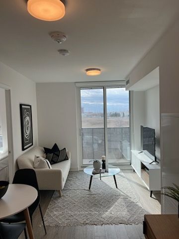 30 Tretti Way W, #720