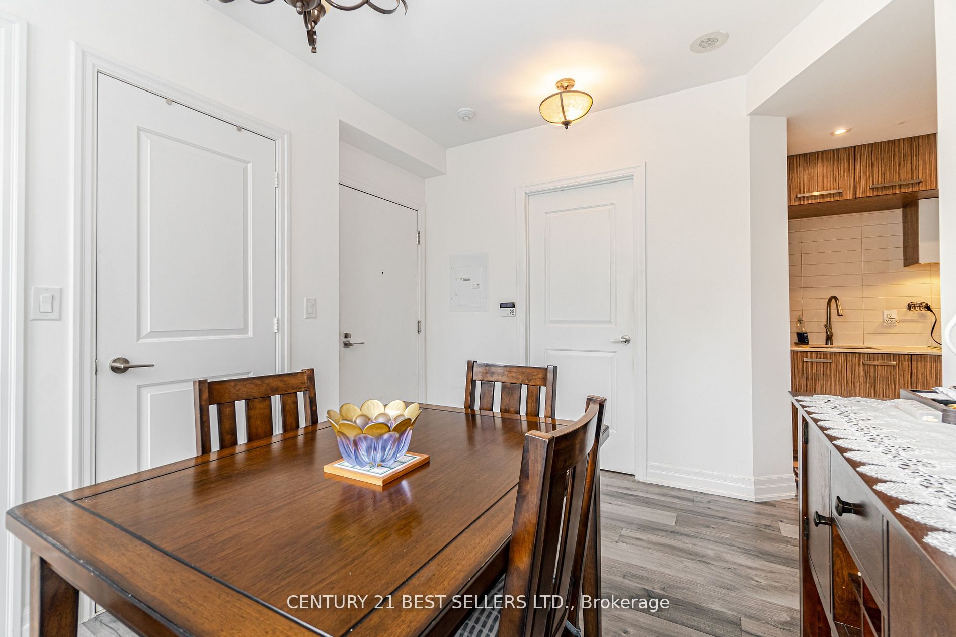 8 The Esplanade St, #506
