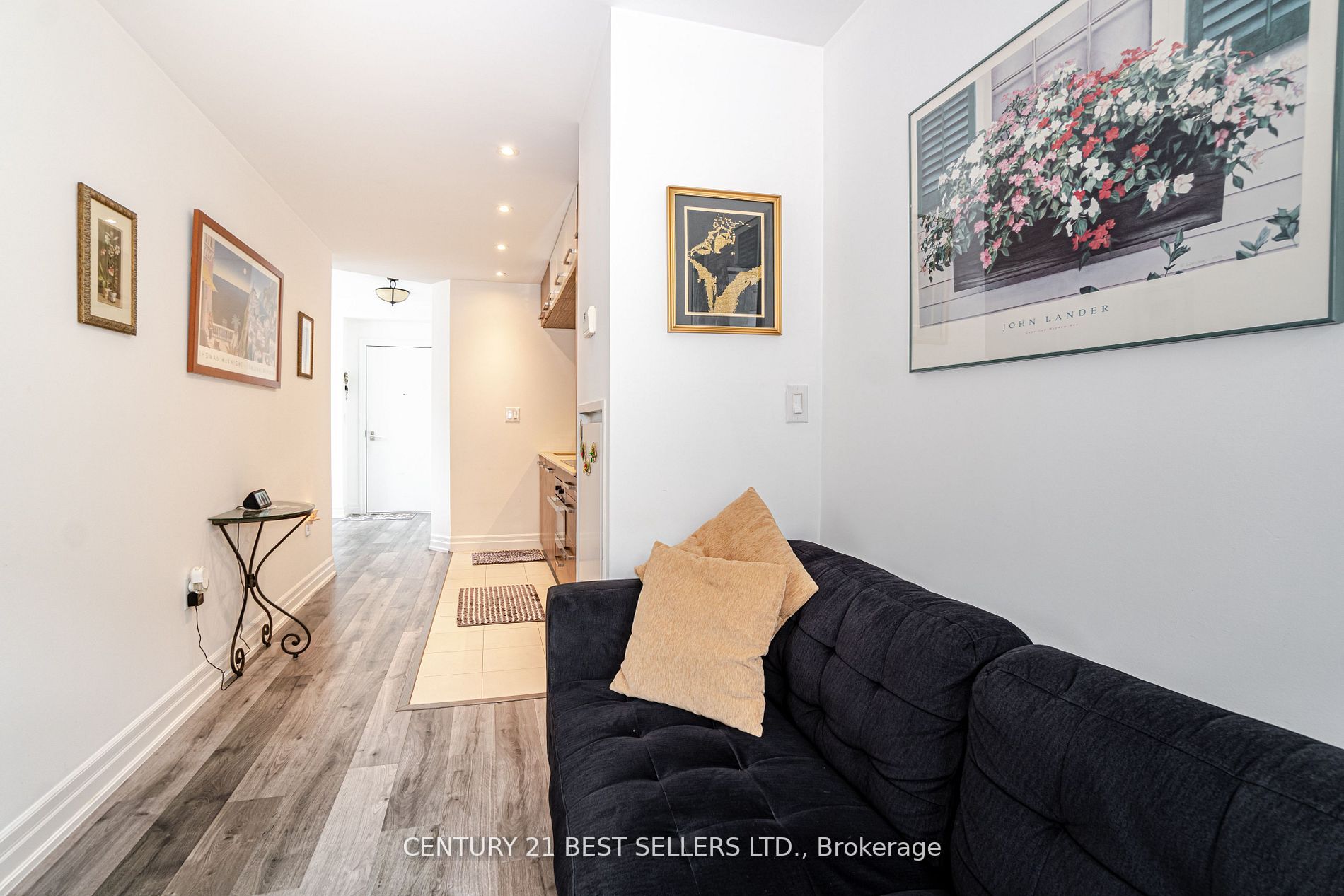 8 The Esplanade St, #506