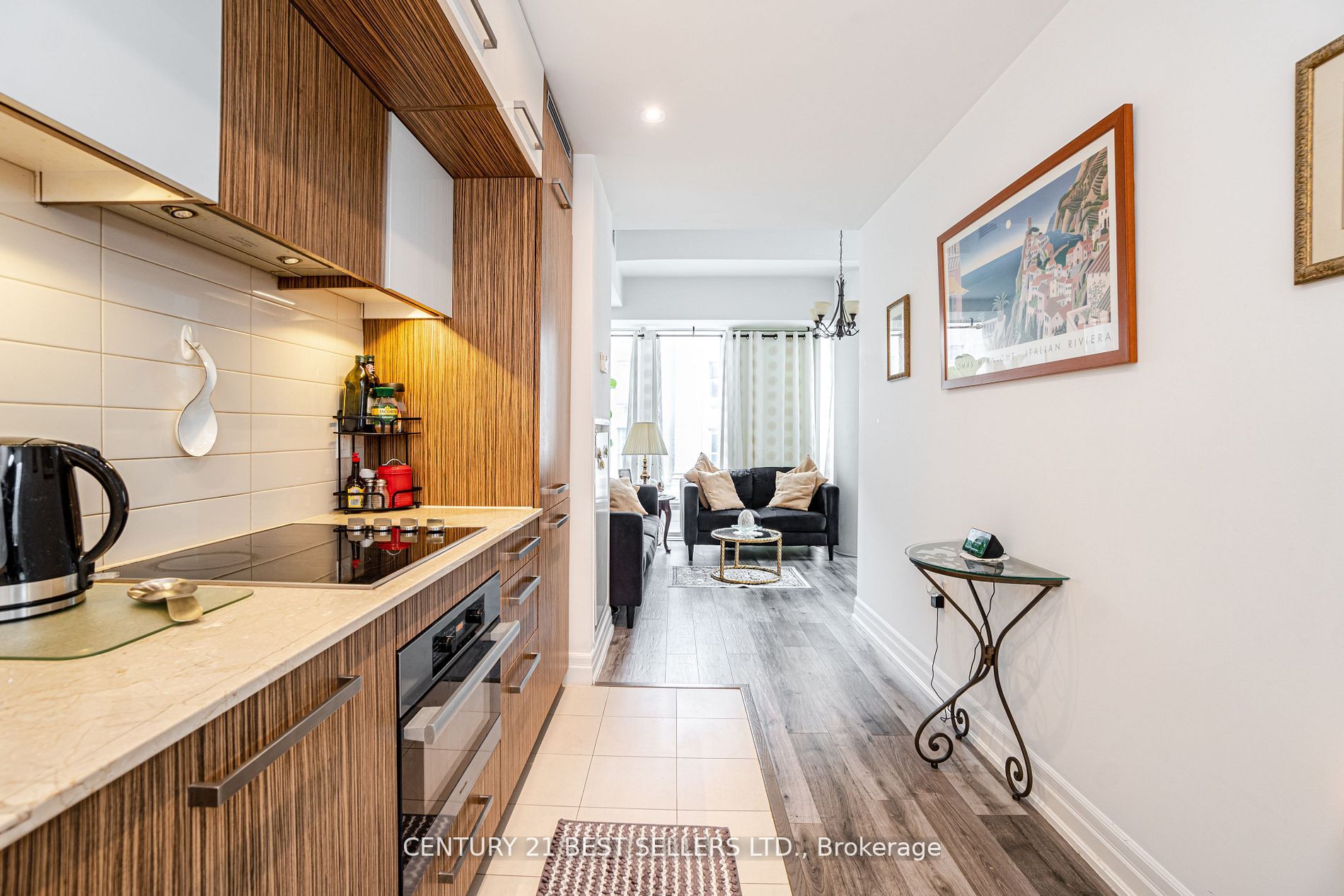 8 The Esplanade St, #506