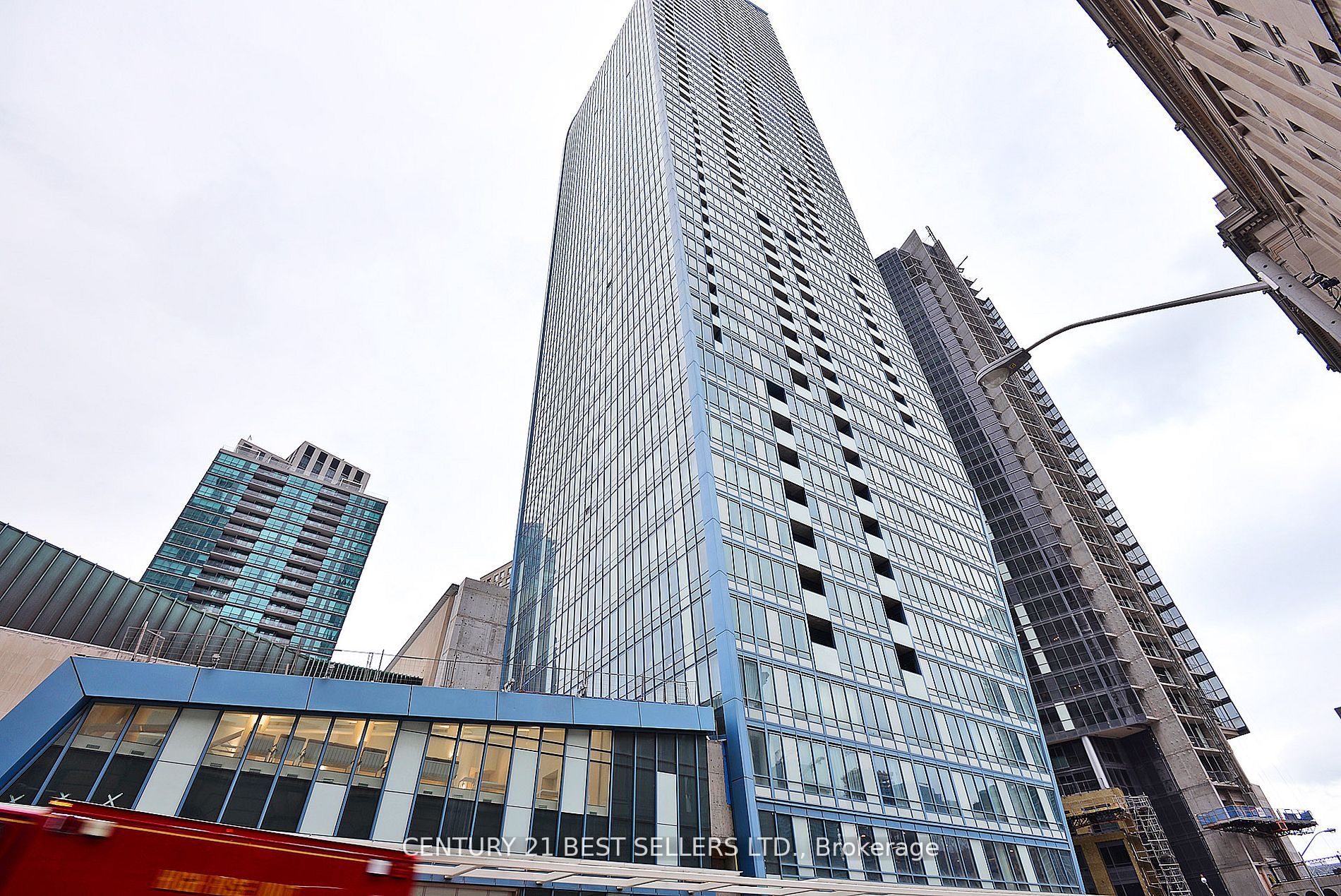 8 The Esplanade St, #506