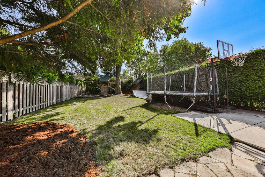 23 Leacrest Road