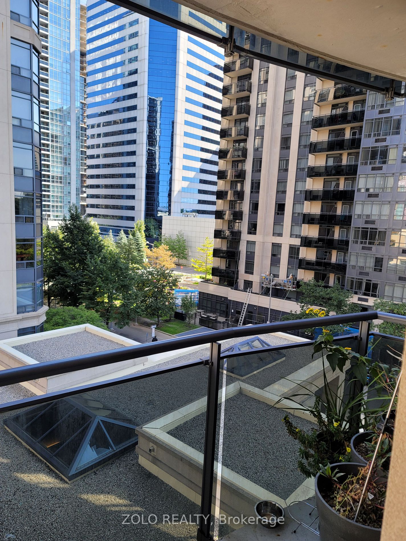 153 Beecroft Rd, #610