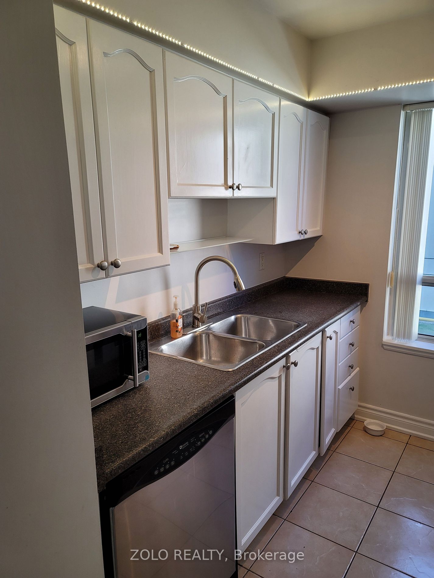 153 Beecroft Rd, #610
