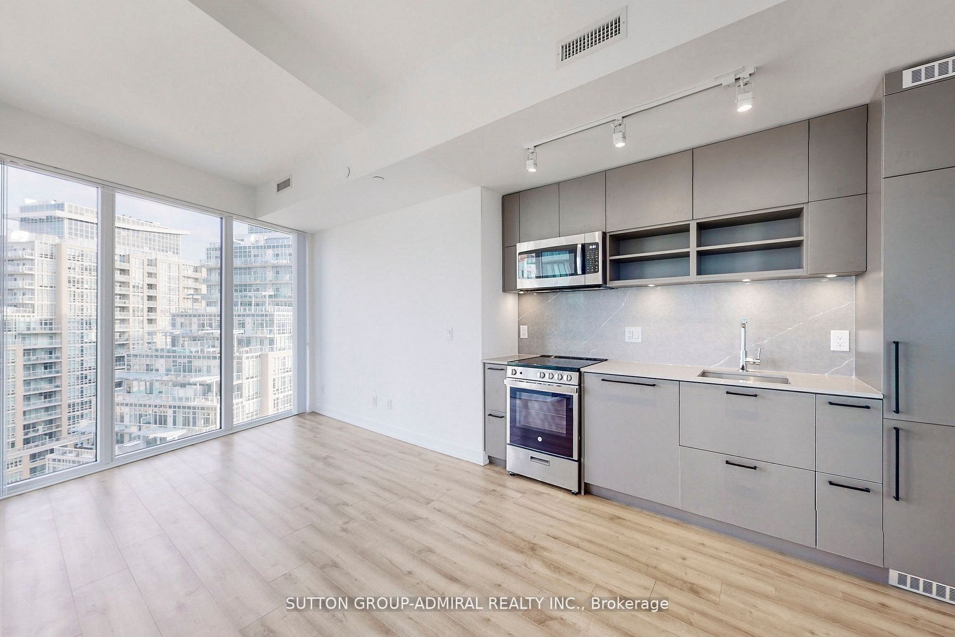 135 East Liberty St, #1510