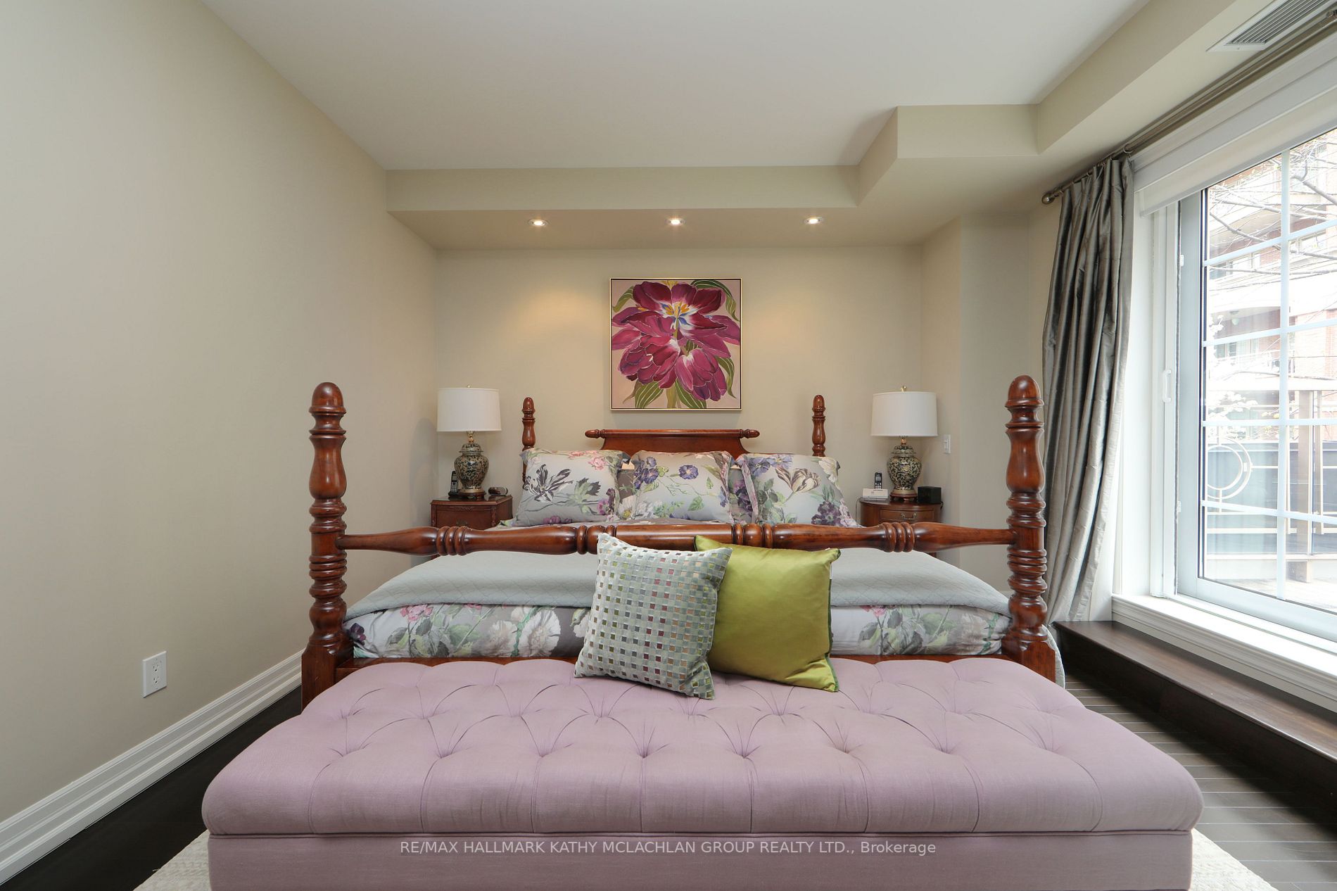 21 Burkebrook Pl, #Th5