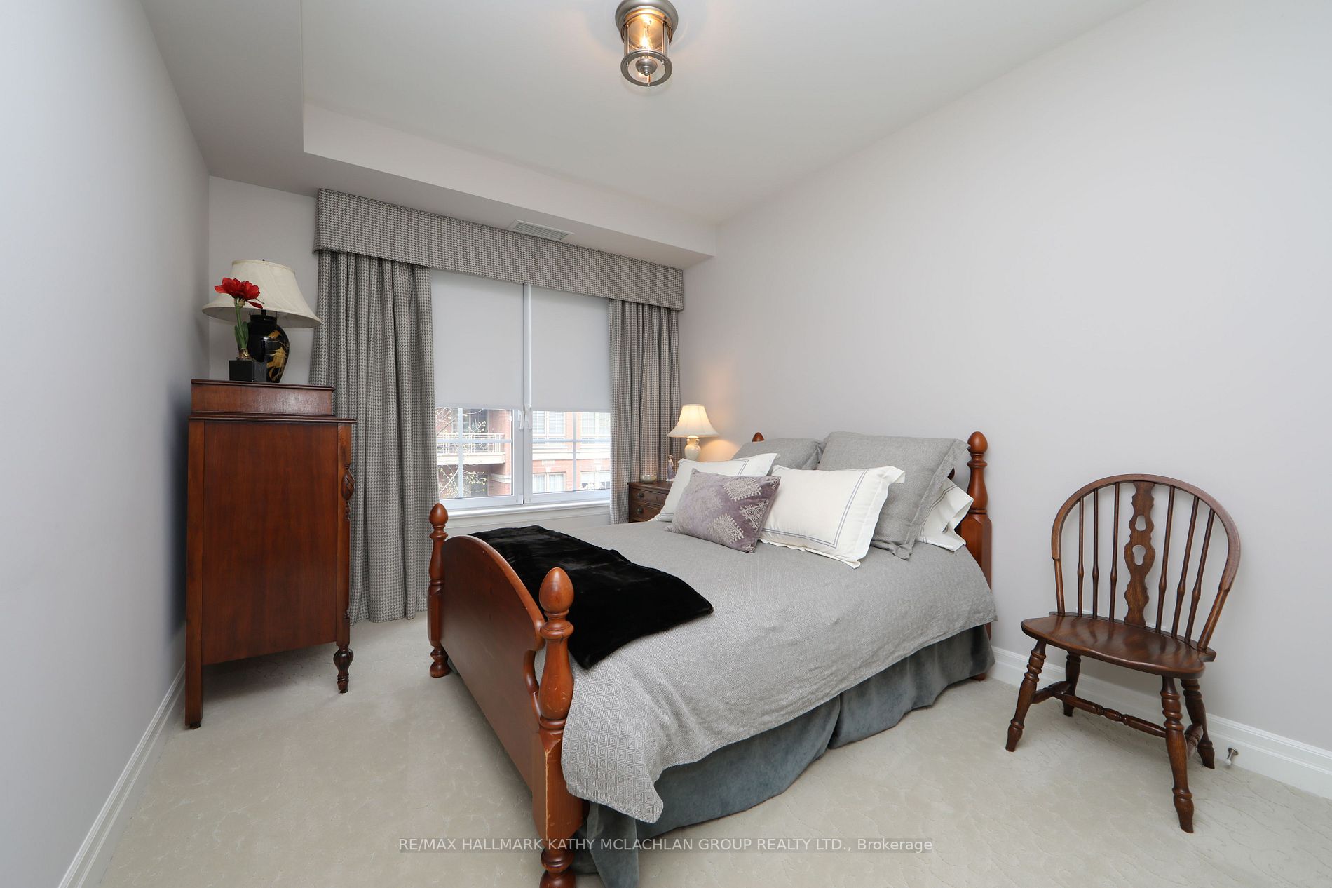 21 Burkebrook Pl, #Th5