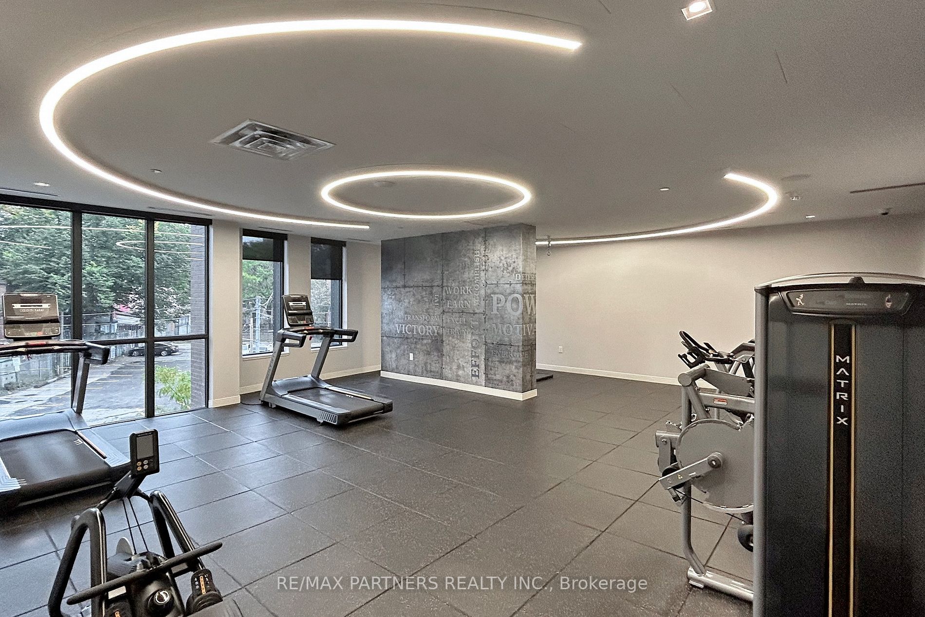 219 Dundas St E, #809