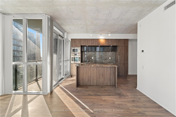 88 Blue Jays Way, Toronto