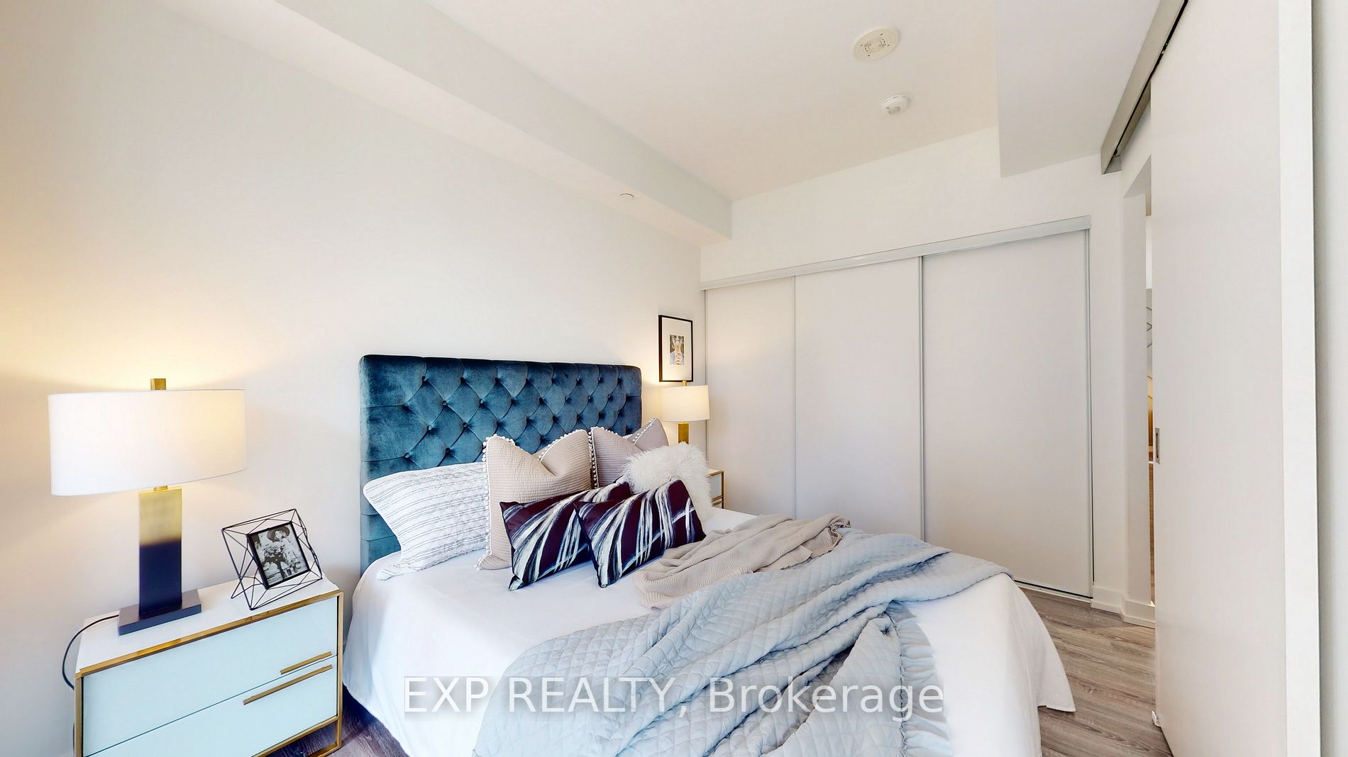 20 Edward St, #611