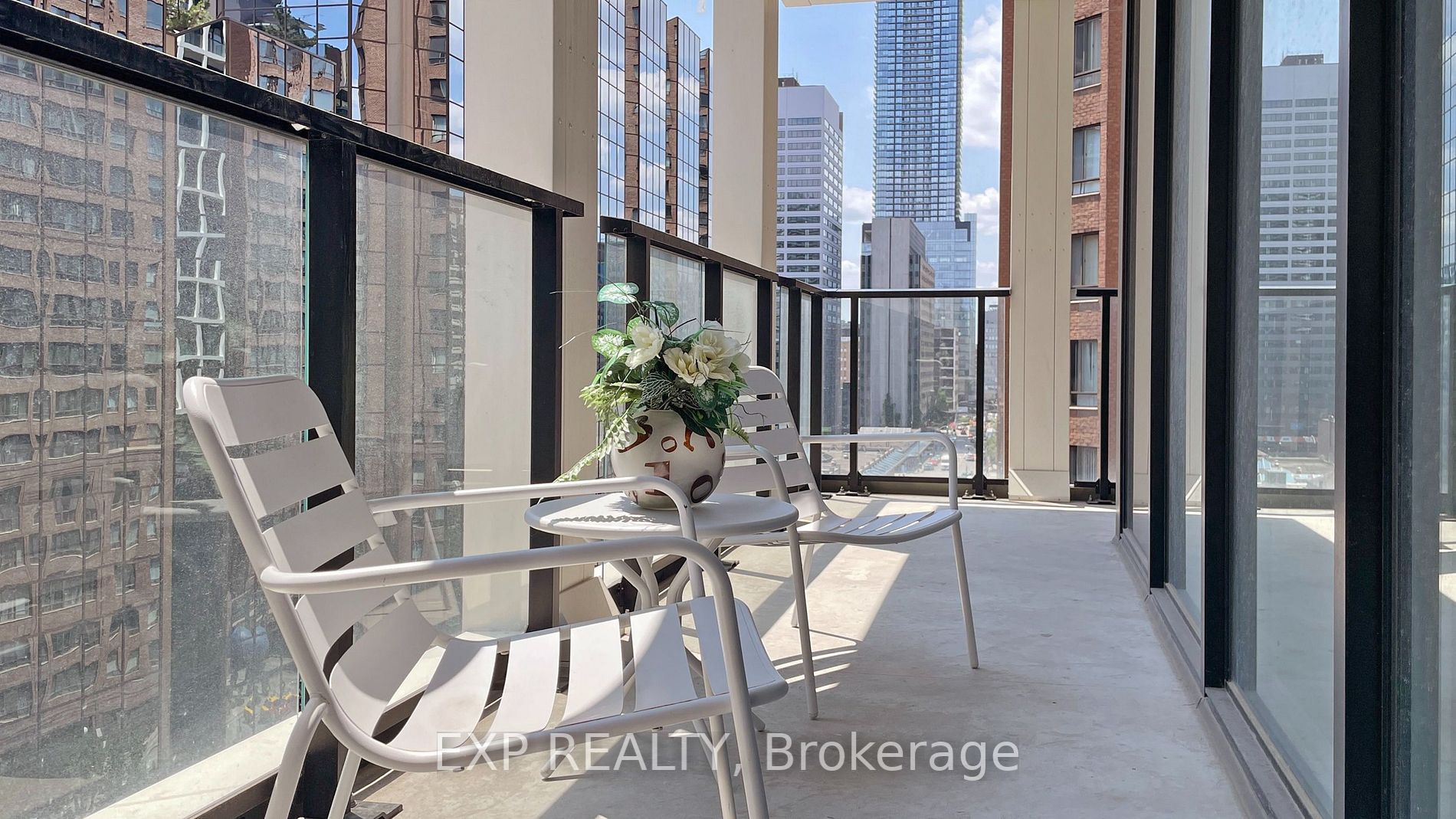 20 Edward St, #611