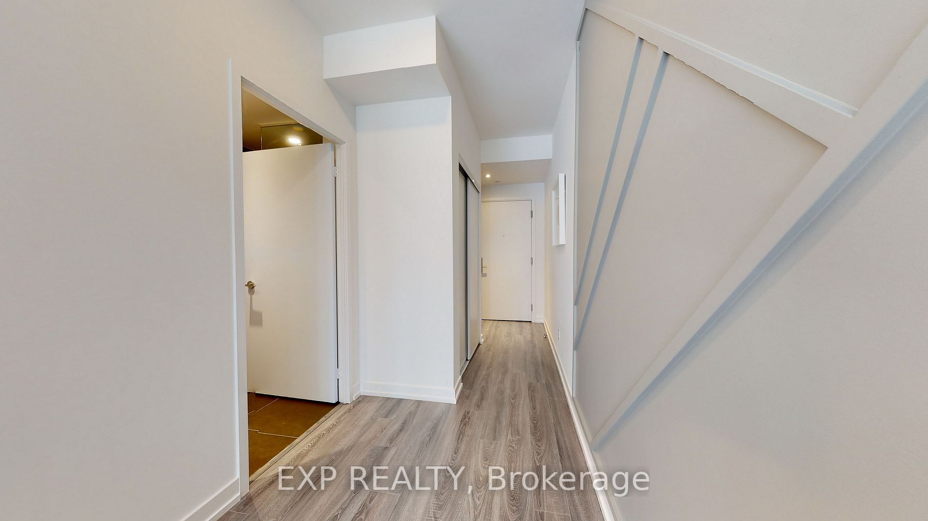 20 Edward St, #611