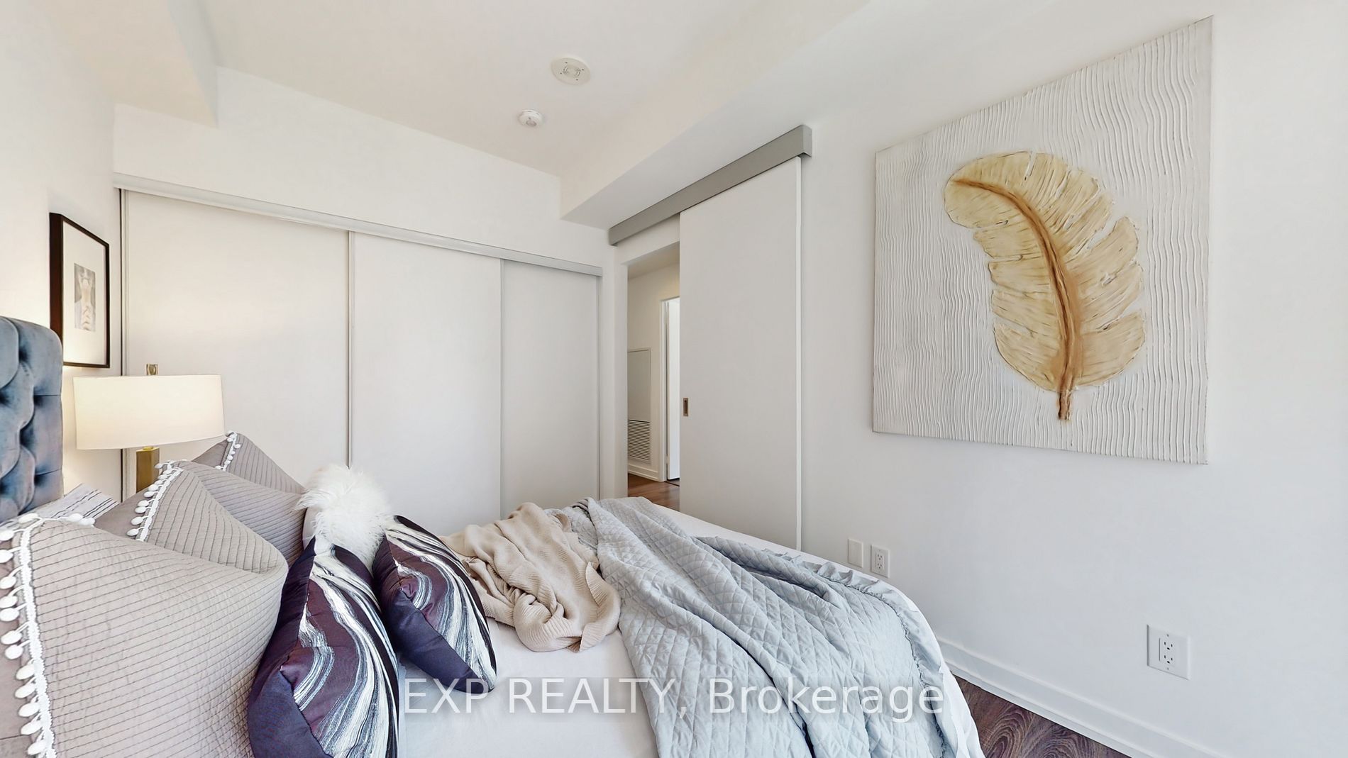 20 Edward St, #611