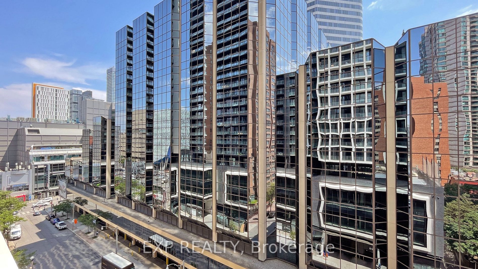 20 Edward St, #611
