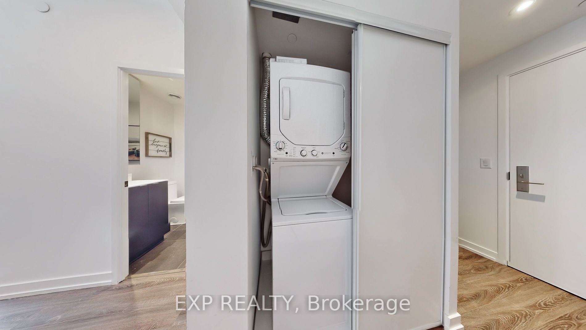20 Edward St, #611