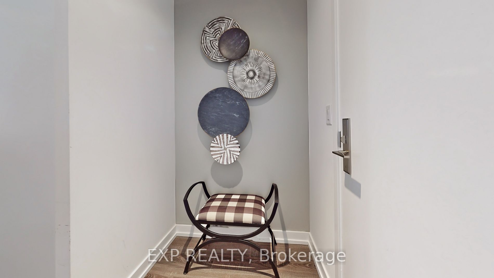 20 Edward St, #611