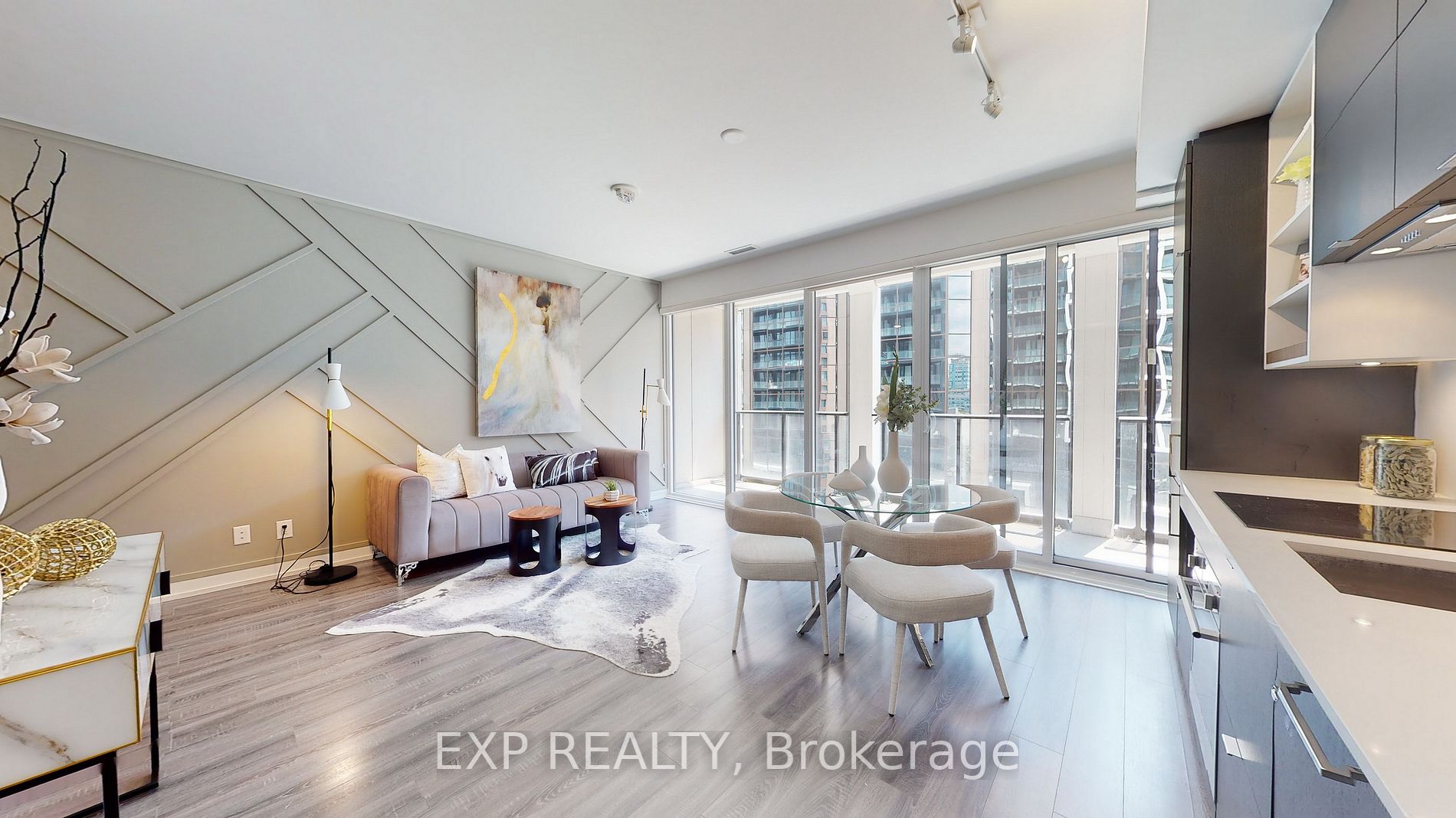 20 Edward St, #611
